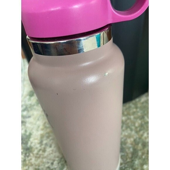 Hydro Flask 40 oz Straw Lid - Stainless Steel Water Bottle Pink - Picture 2 of 11
